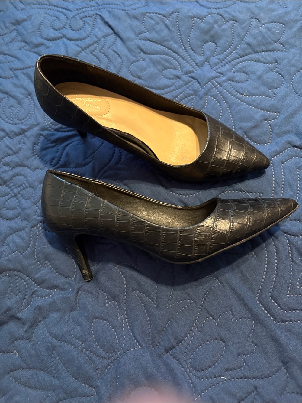 Cato Black Croc-Embossed Pointed-Toe Pumps